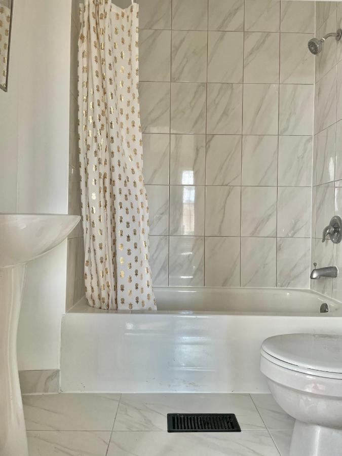 Bright Room By Smartying York University Торонто Экстерьер фото